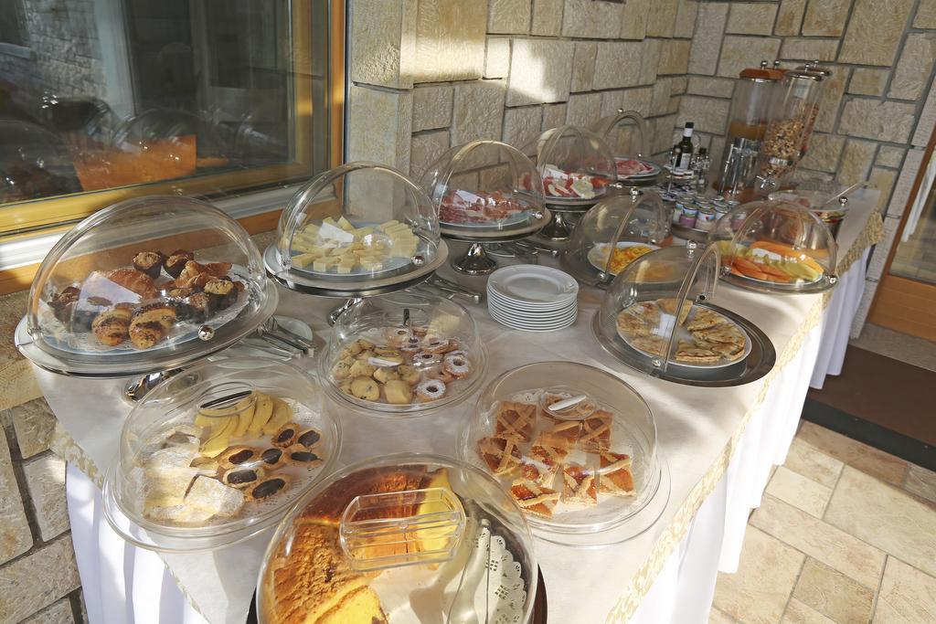Torre Degli Ulivi Bed & Breakfast Tignale Eksteriør bilde