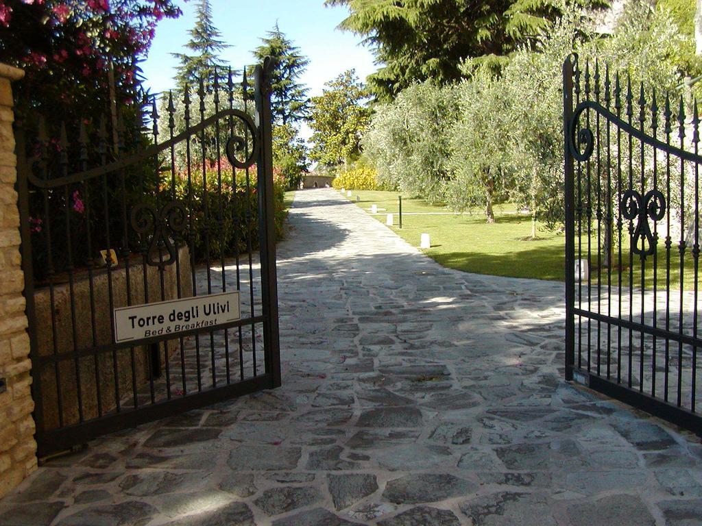 Torre Degli Ulivi Bed & Breakfast Tignale Eksteriør bilde