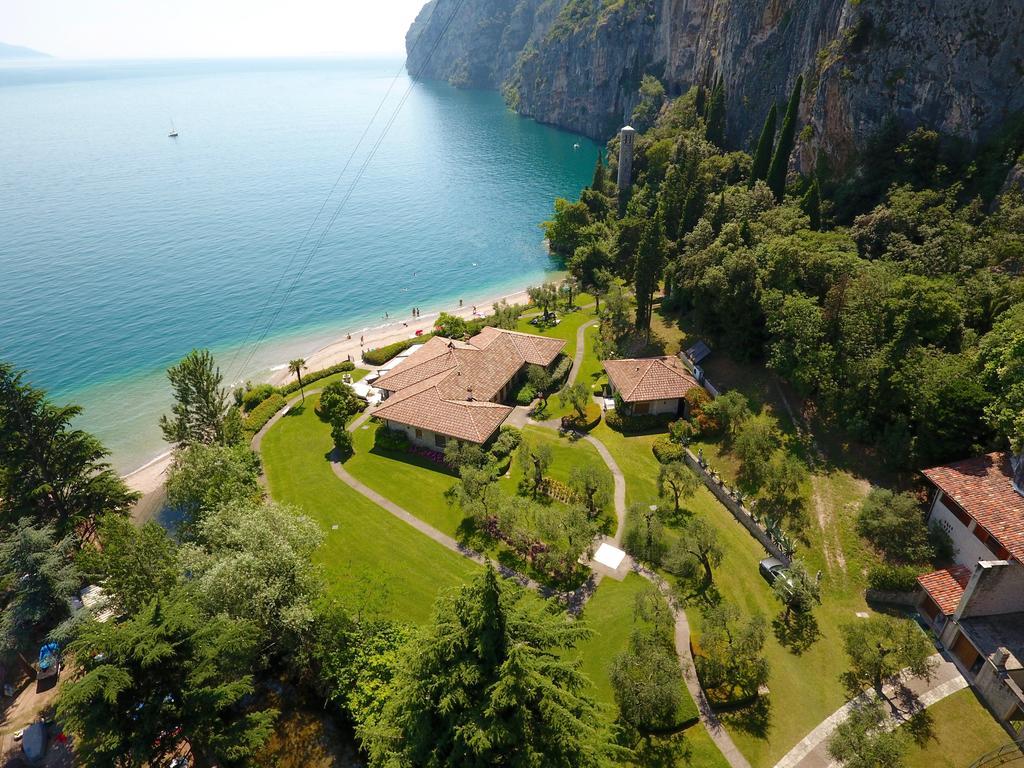 Torre Degli Ulivi Bed & Breakfast Tignale Eksteriør bilde